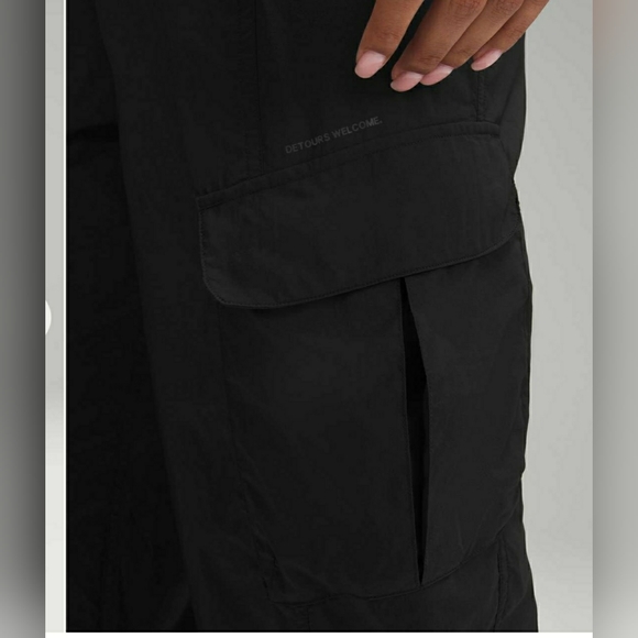 Lululemon Lightweight Cargo Mid-Rise Hiking Pant - Black 10 - Picture 3 of 12